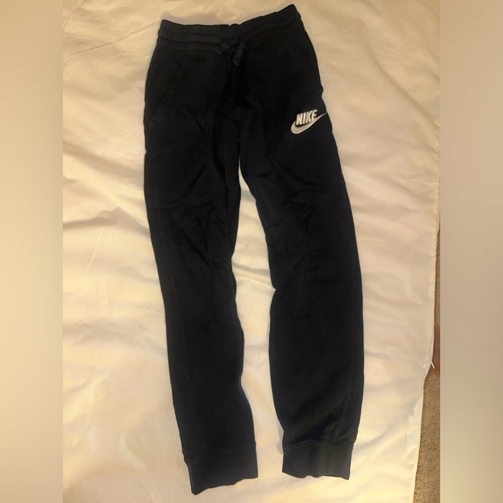 Nike boys fleece lined black sweatpants size L